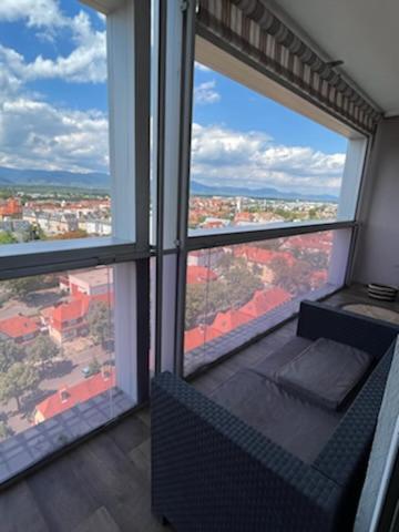Superbe Appartement Colmar Avec Vue Et Jacuzzi Kültér fotó